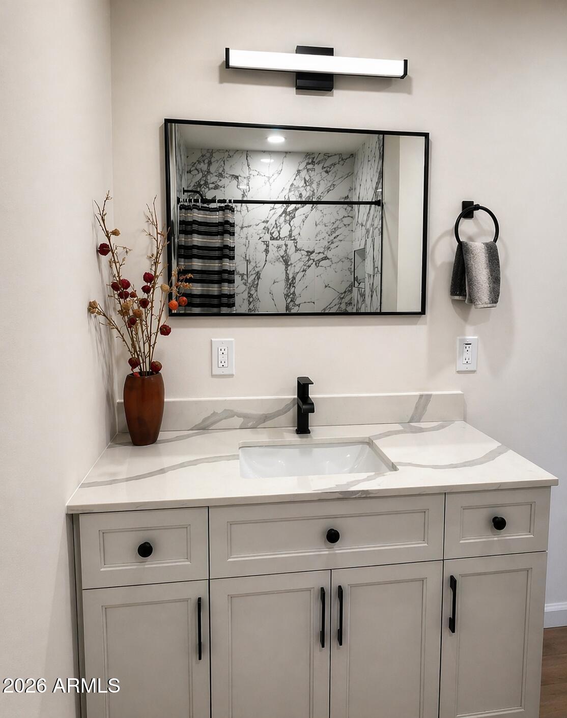 6735 North 16th Street, Unit 4 Phoenix, AZ 85016 - Photo 15 of 27 6735_Bathroom_E