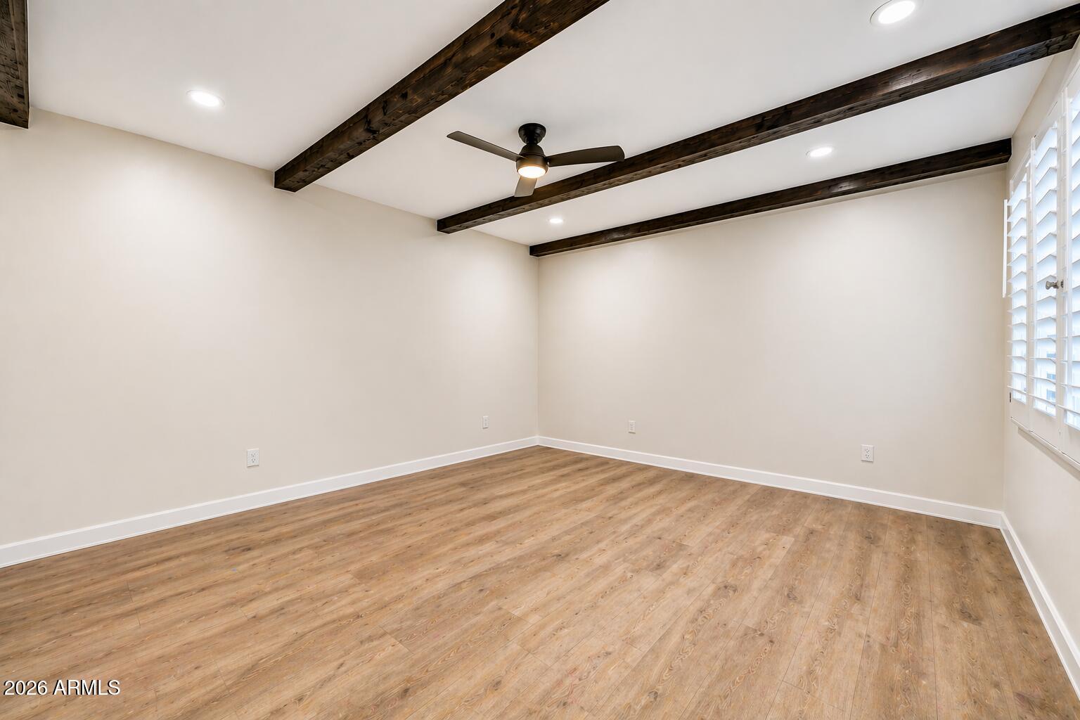 6735 North 16th Street, Unit 4 Phoenix, AZ 85016 - Photo 7 of 27 6735_MainRoom334_E