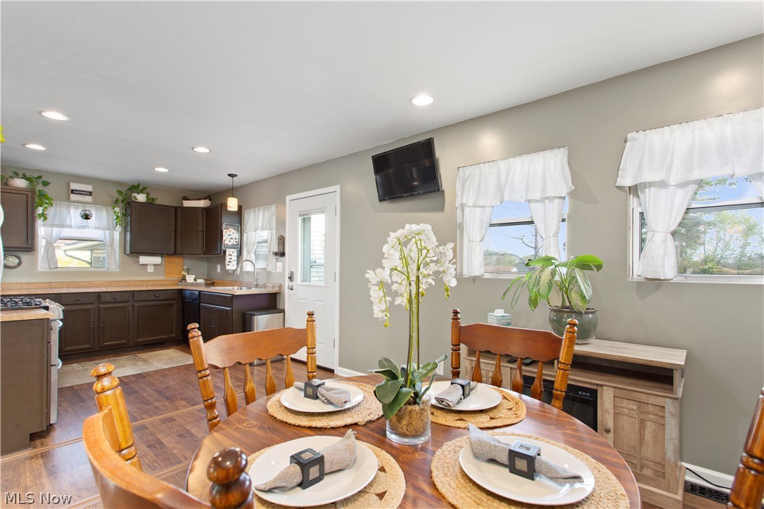 5247 Fenn Road Medina, OH 44256 - Photo 8 of 34 Gallery Image 8
