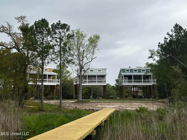 $1,075,000 | 6191 Clermont Boulevard, Bay St. Louis, MS 39520