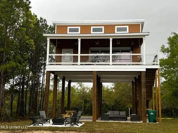 $995,000 | 6191 Clermont Boulevard, Bay St. Louis, MS 39520