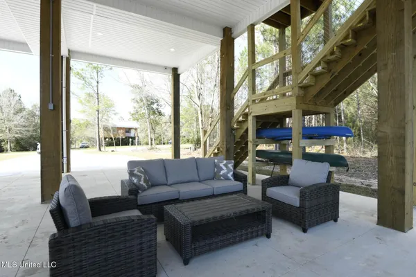 $995,000 | 6191 Clermont Boulevard, Bay St. Louis, MS 39520