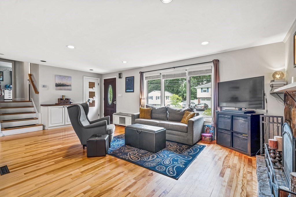 18 Pond Farm Road Dedham, MA 02026 - Photo 3 of 28 Gallery Image 3