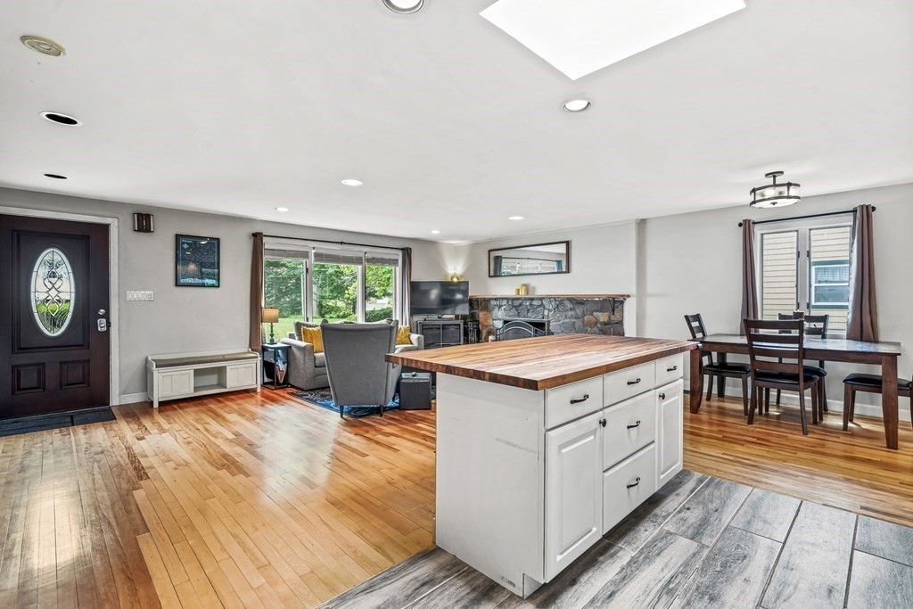 18 Pond Farm Road Dedham, MA 02026 - Photo 4 of 28 Gallery Image 4