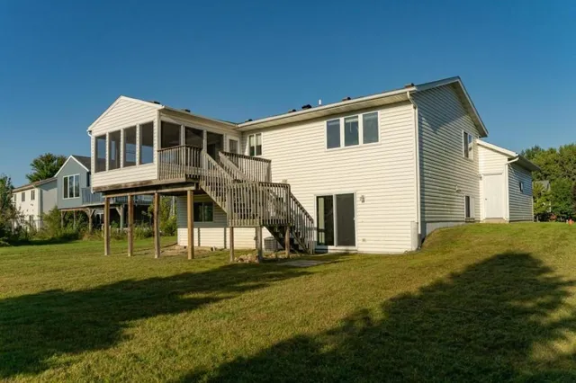 $2,300 | 6372 Bandel Lane Northwest, Rochester, MN 55901