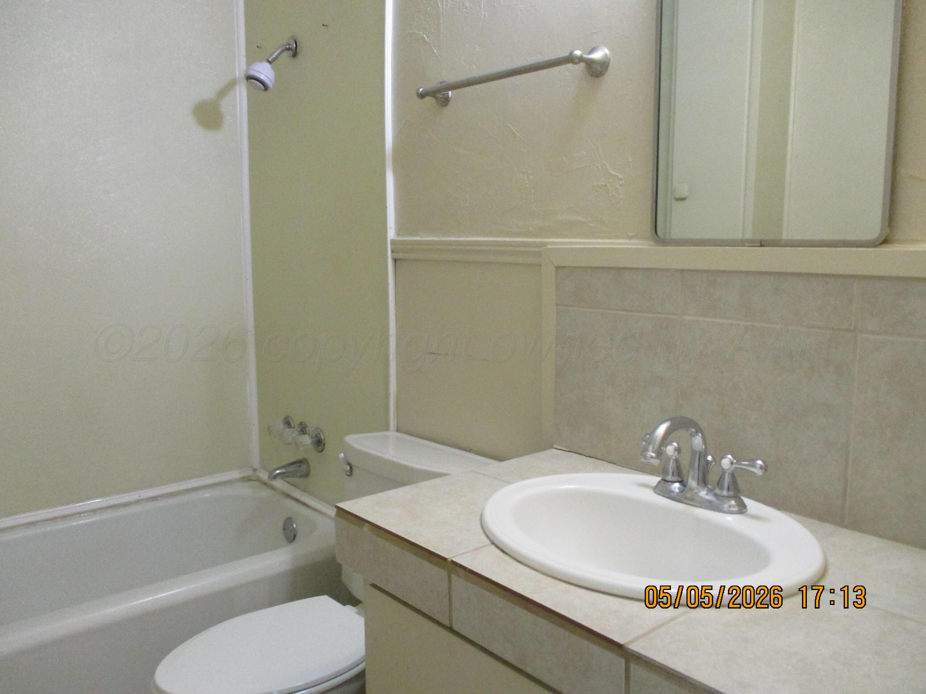 1404 Southwest 13th Avenue Amarillo, TX 79102 - Photo 5 of 8 Bathroom