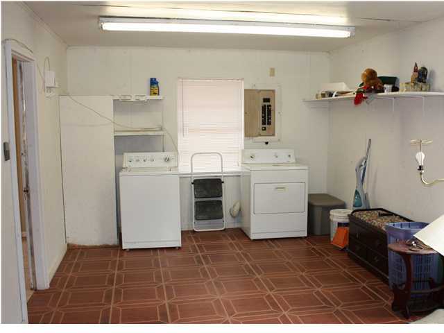 4554 Baker Road Altha, FL 32421 - Photo 11 of 21 Gallery Image 11