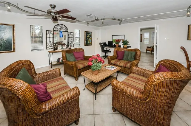 $1,700 | 704 Lyndhurst Street, Unit 624, Dunedin, FL 34698