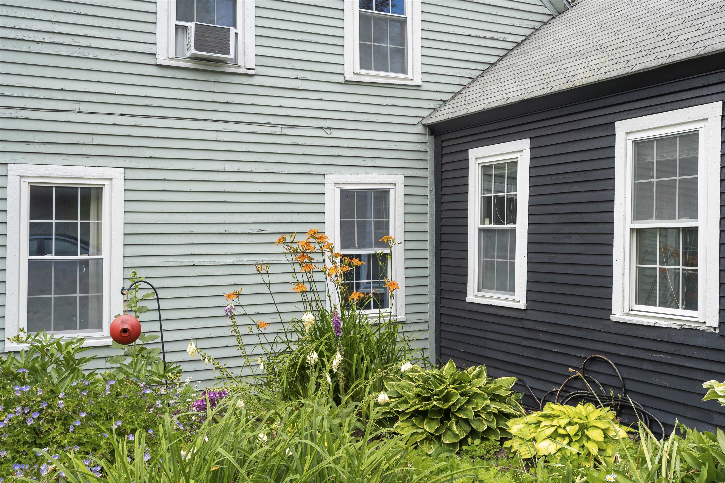 82 White Hill Road Claremont, NH 03743 - Photo 2 of 40