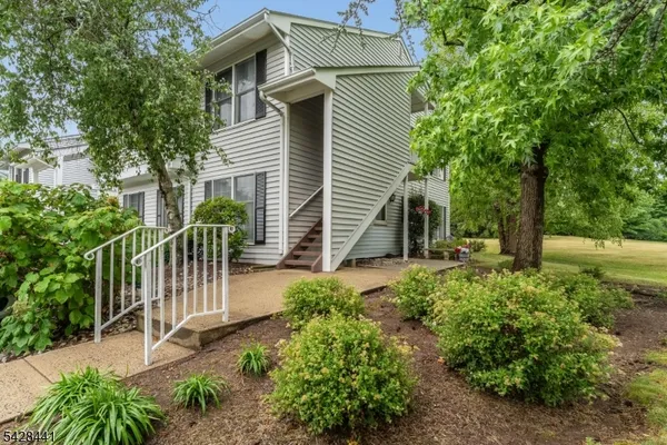 $324,900 | 245 Nuthatch Court, Three Bridges, NJ 08887