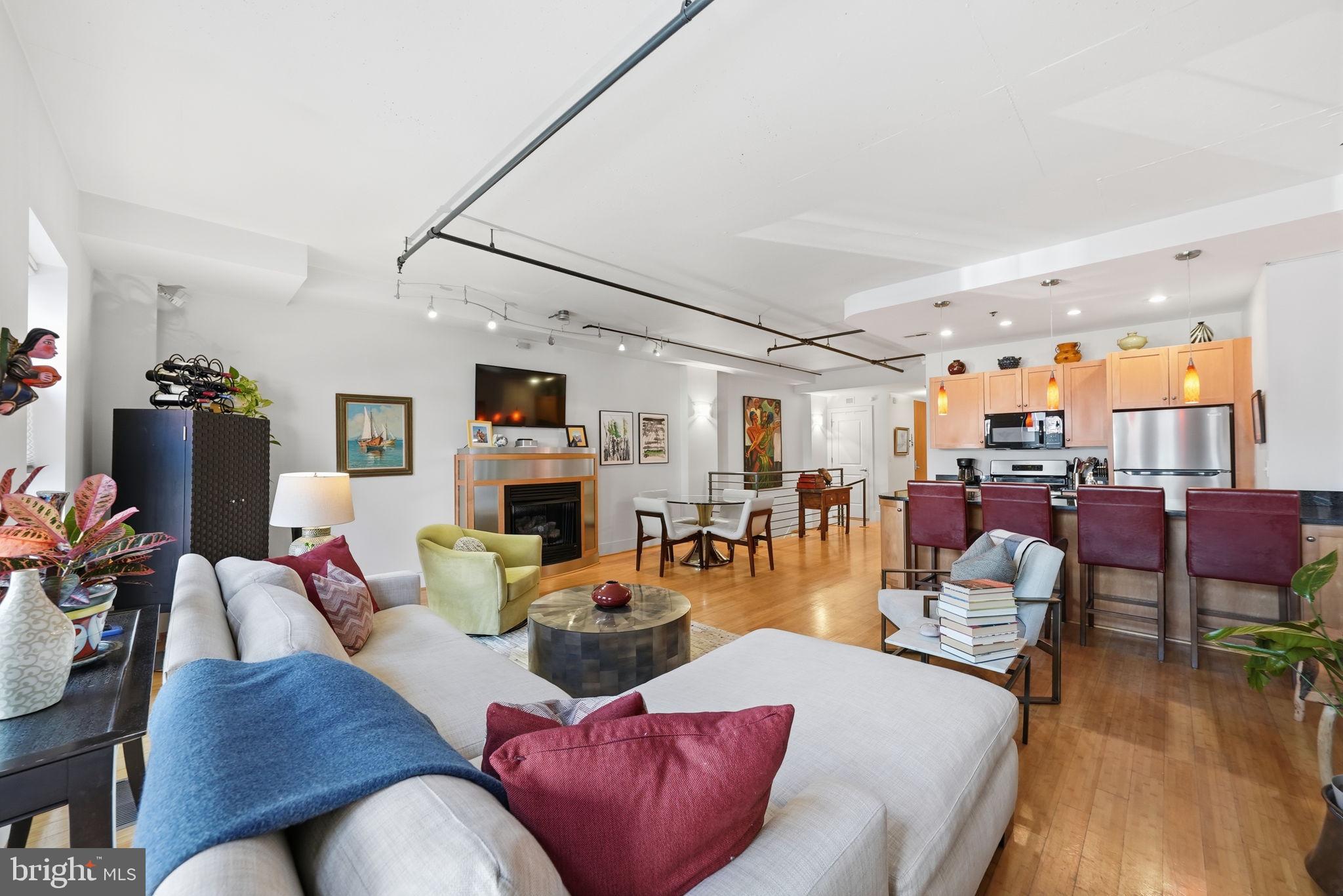 2328 Champlain Street Northwest, Unit 101 Washington, DC 20009 - Photo 11 of 32