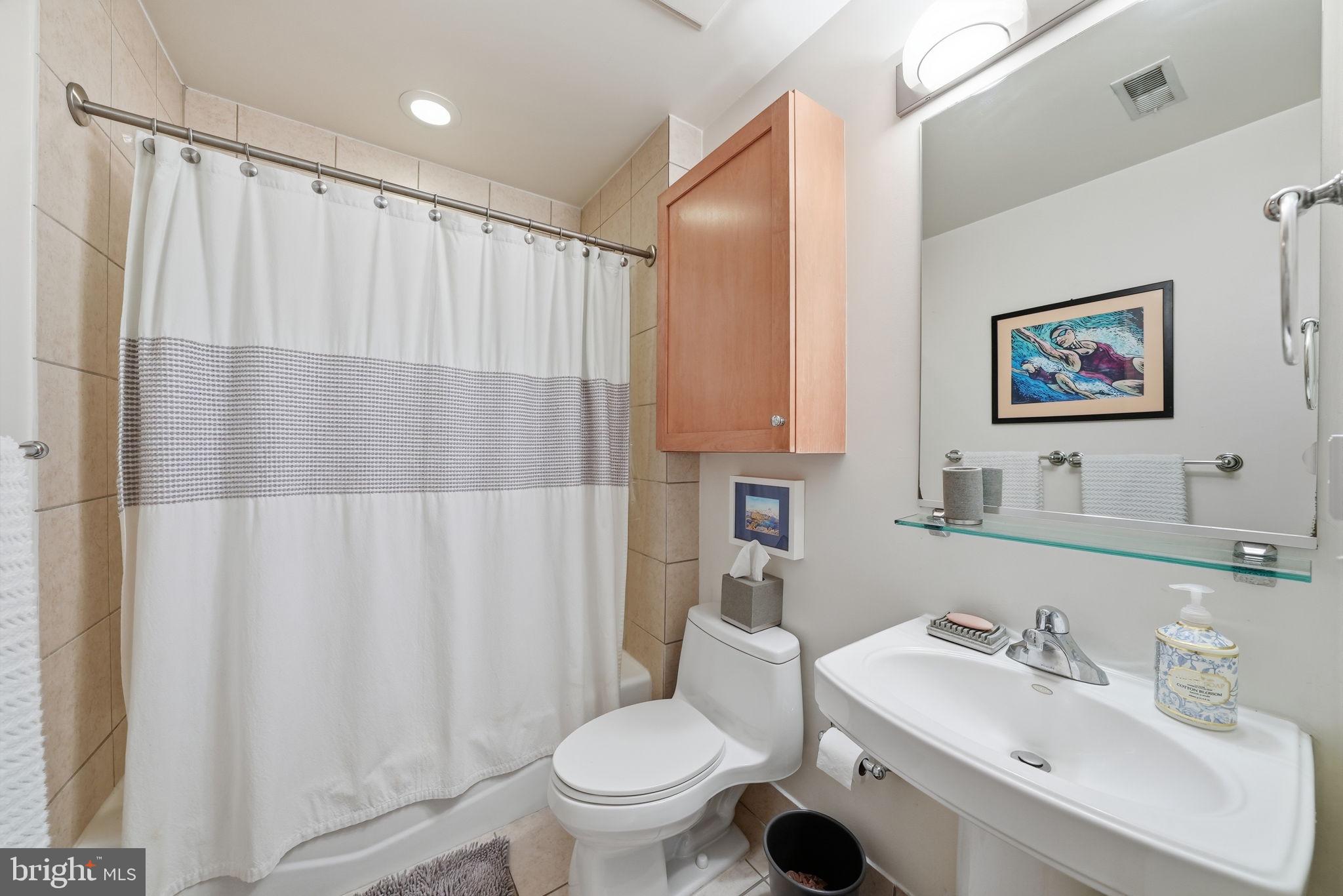 2328 Champlain Street Northwest, Unit 101 Washington, DC 20009 - Photo 15 of 32