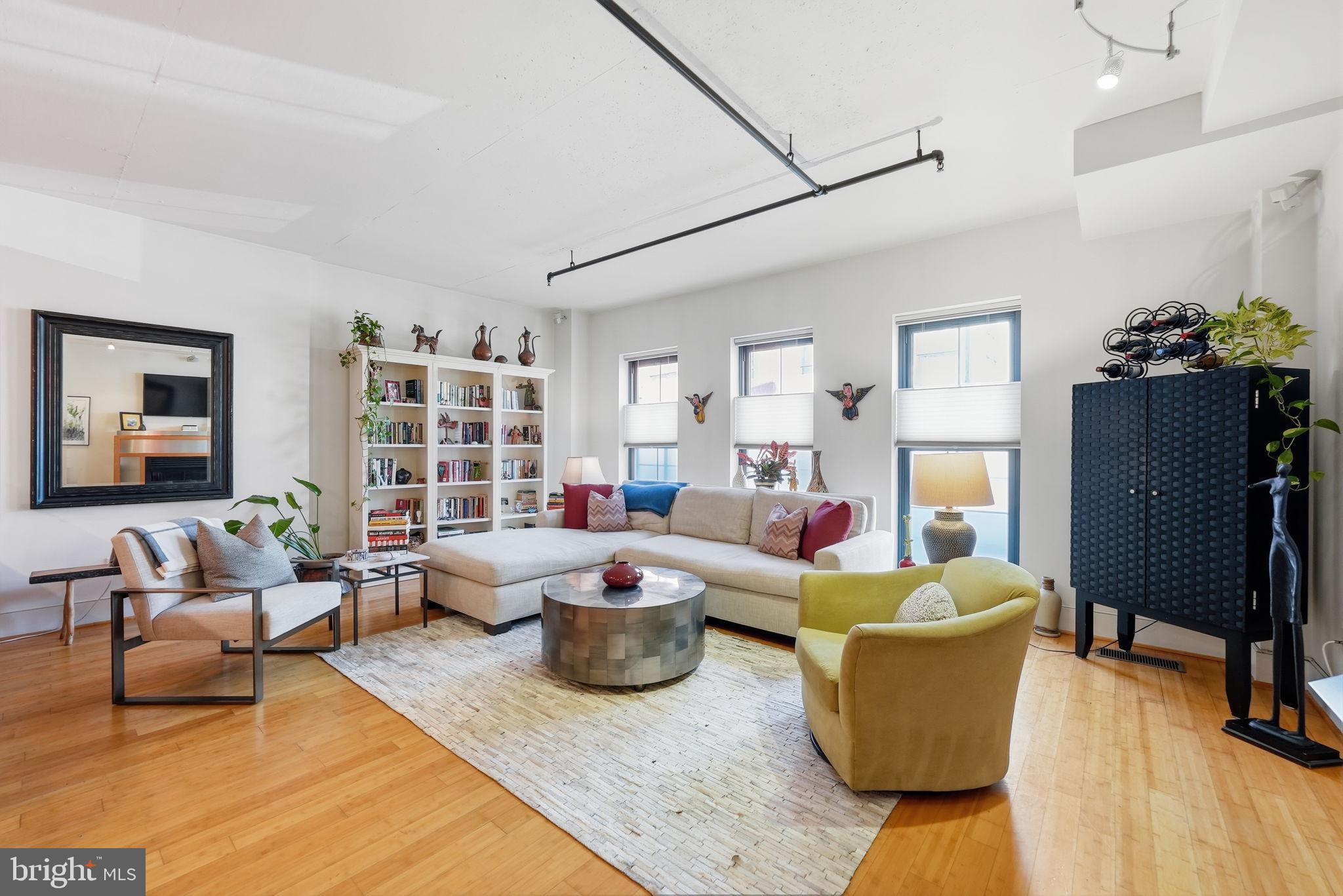 2328 Champlain Street Northwest, Unit 101 Washington, DC 20009 - Photo 7 of 32
