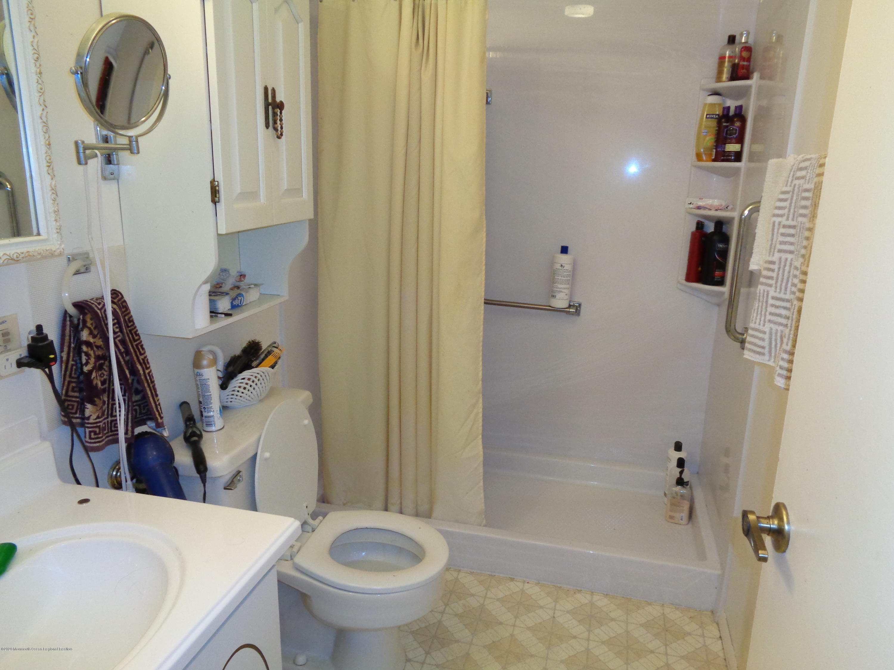30 Hartford Road Whiting, NJ 08759 - Photo 11 of 16 30 Hartford Inside 004