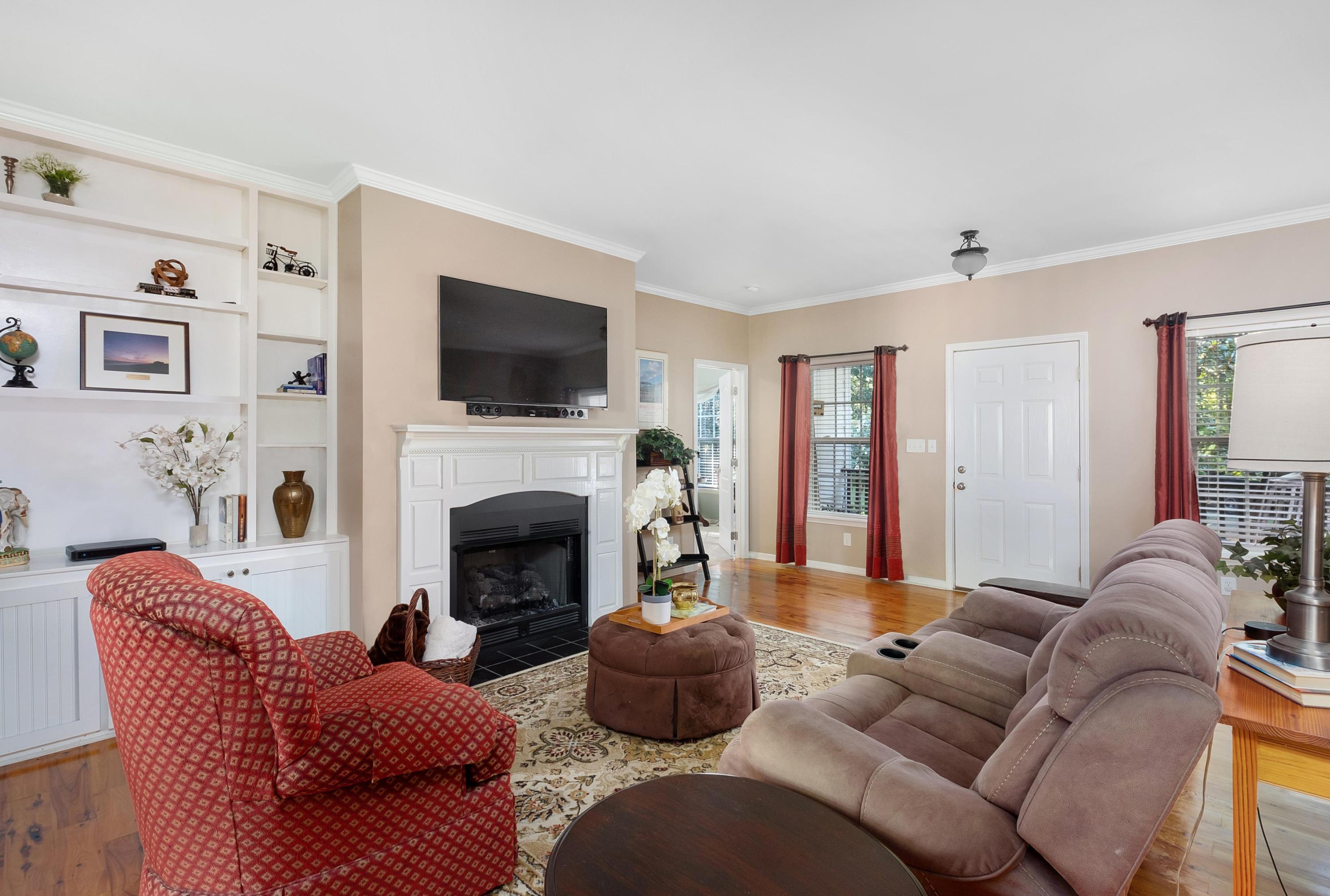 1360 Whippoorwill Farm Road Johns Island, SC 29455 - Photo 14 of 33 Living Room 4