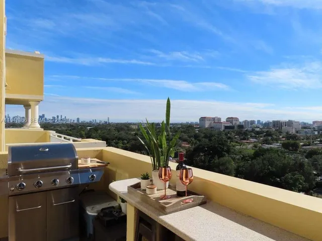 $449,000 | 215 Southwest 42nd Avenue, Unit PH08, Miami, FL 33134