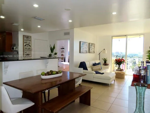 $449,000 | 215 Southwest 42nd Avenue, Unit PH08, Miami, FL 33134