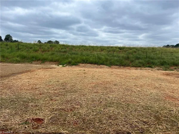 $2,300 | 640 Cam Circle, High Point, NC 27265