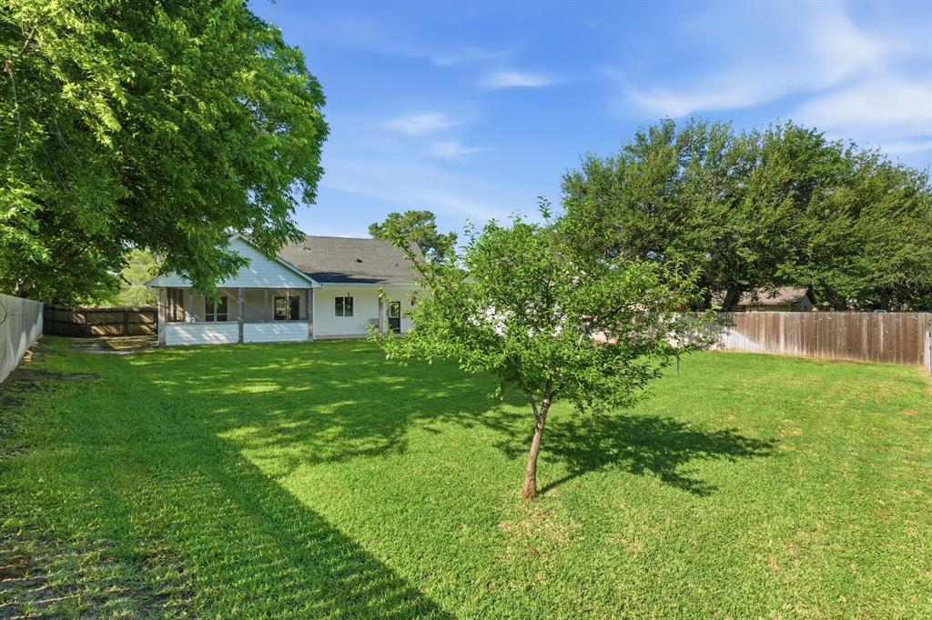 300 Mockingbird Lane Springtown, TX 76082 - Photo 29 of 32