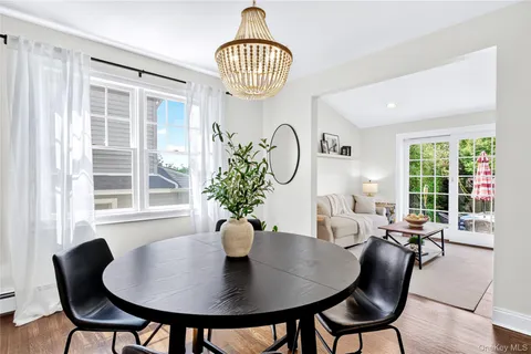 $1,089,000 | 7 Fairview Avenue, Port Washington, NY 11050