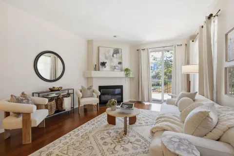 $624,999 | 550 Camino De La Reina, Unit 107, San Diego, CA 92108