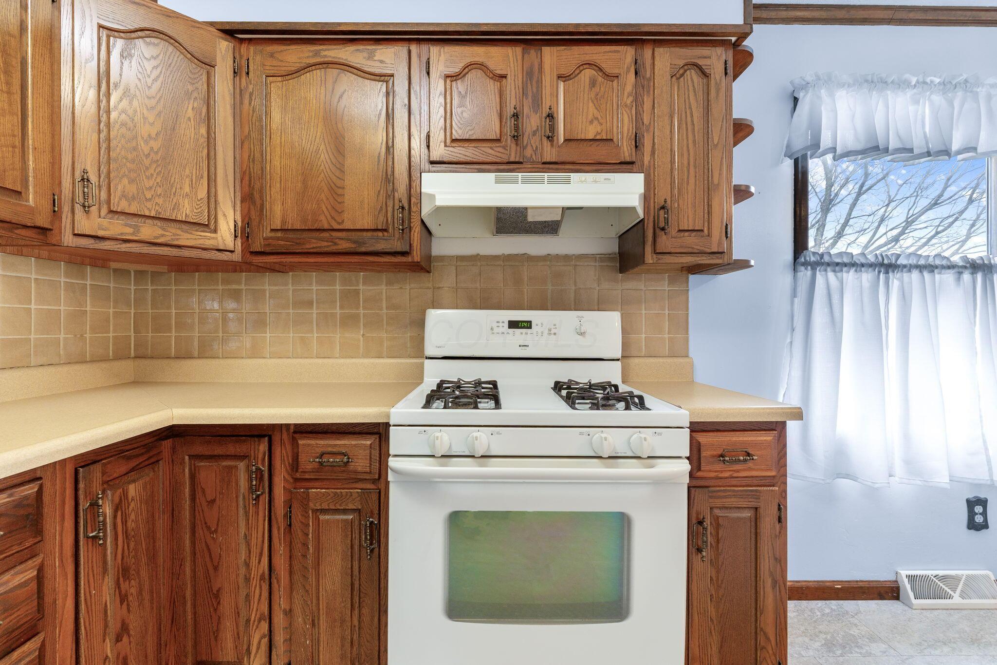 17541 Ringgold Northern Road Circleville, OH 43113 - Photo 11 of 58 17541 Ringgold Northern Rd (Interior)-8