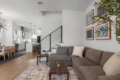 $1,050,000 | 3007 Chennault Street, Austin, TX 78723