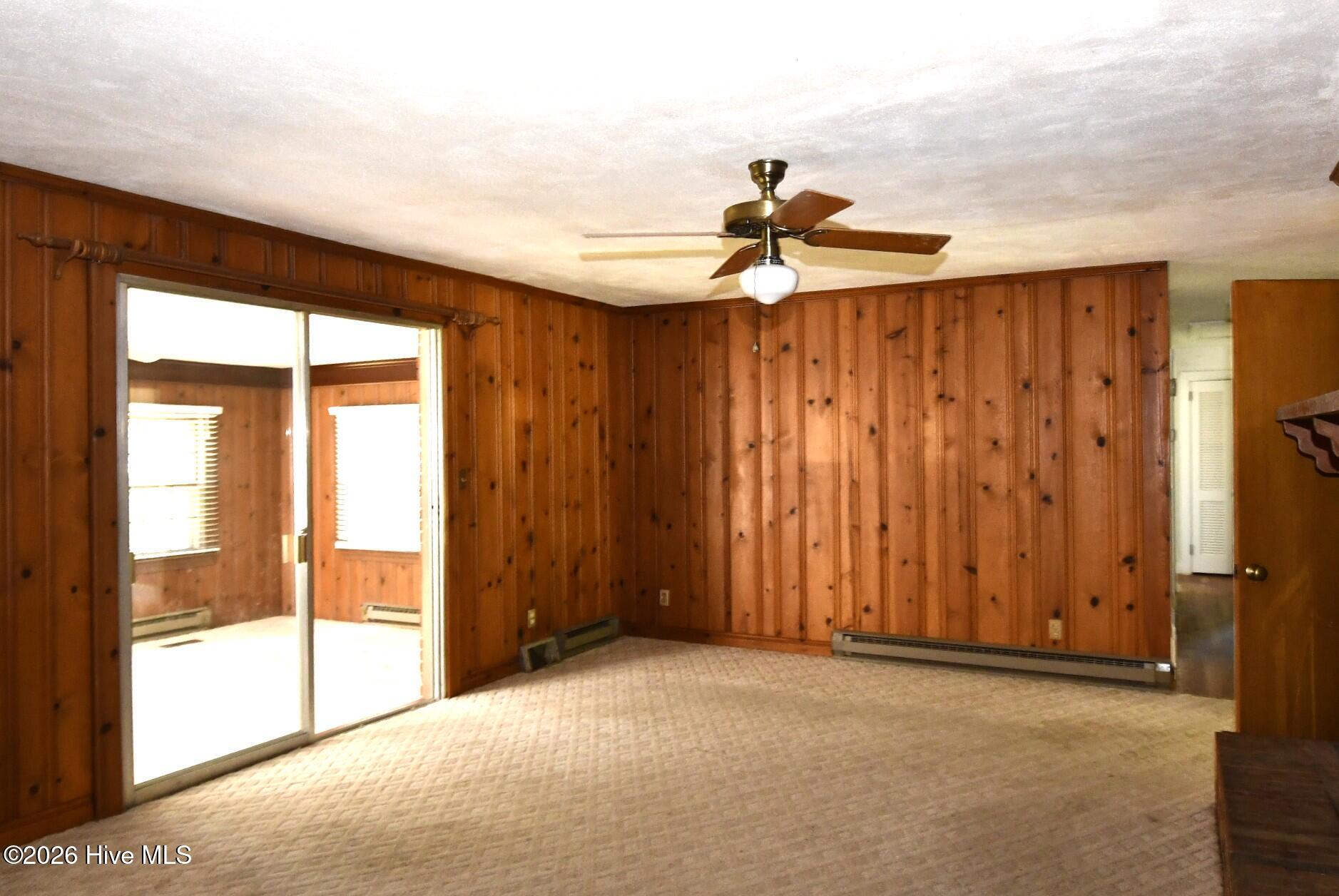 111 Fairlane Road Greenville, NC 27834 - Photo 10 of 27 Family Room