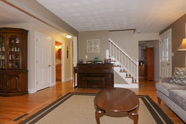 96 Locke Road Chelmsford, MA 01824 - Photo 11 of 30 Gallery Image 11