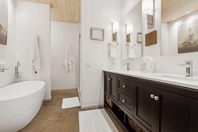 $895,000 | 1325 Highway 27, Ladysmith, WI 54848