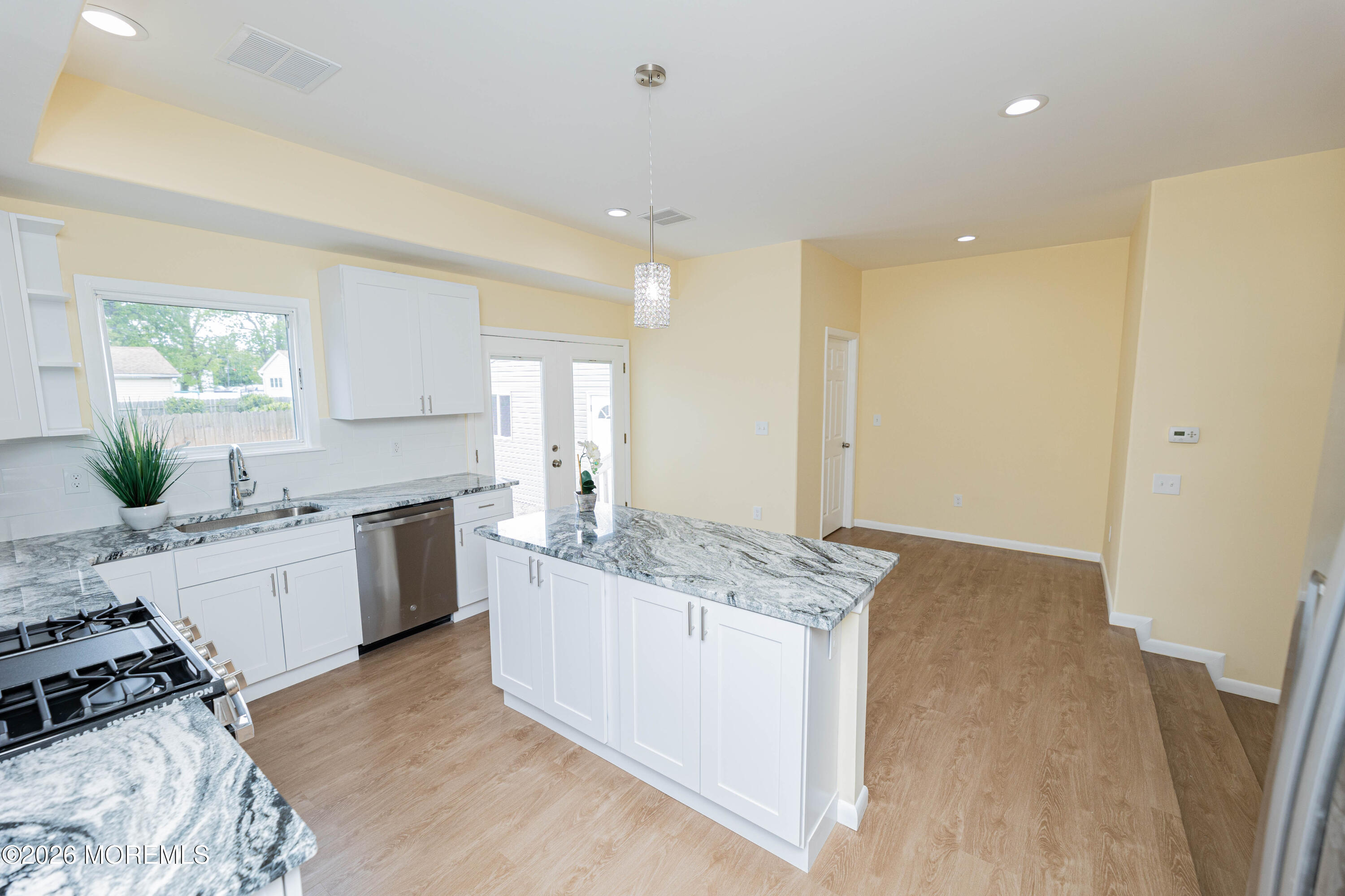 2408 Herbertsville Road Point Pleasant, NJ 08742 - Photo 11 of 82 1-26