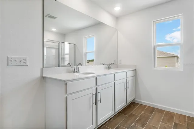 $456,720 | 200 Flag Lilly Lane, Umatilla, FL 32784