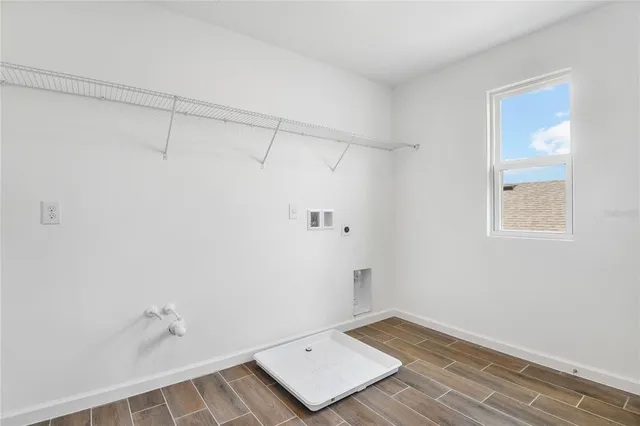 $456,720 | 200 Flag Lilly Lane, Umatilla, FL 32784