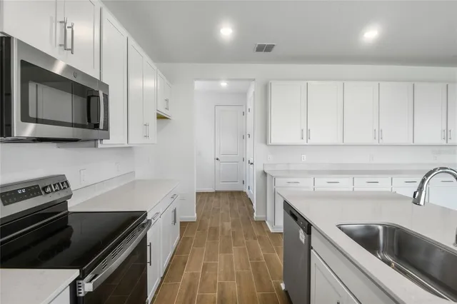 $456,720 | 200 Flag Lilly Lane, Umatilla, FL 32784