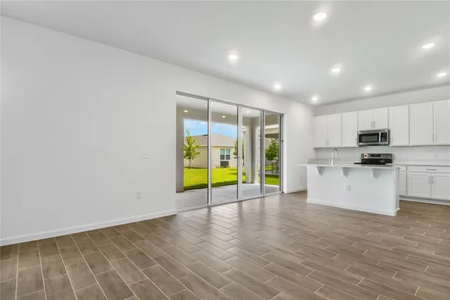 $456,720 | 200 Flag Lilly Lane, Umatilla, FL 32784