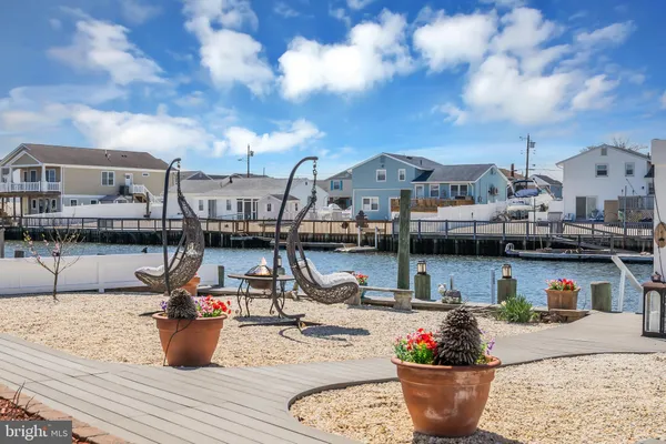 $649,900 | 110 East Shrewsbury Drive, Little Egg Harbor, NJ 08087