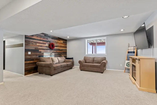 $414,900 | 6276 Fairway Drive Northwest, Rochester, MN 55901