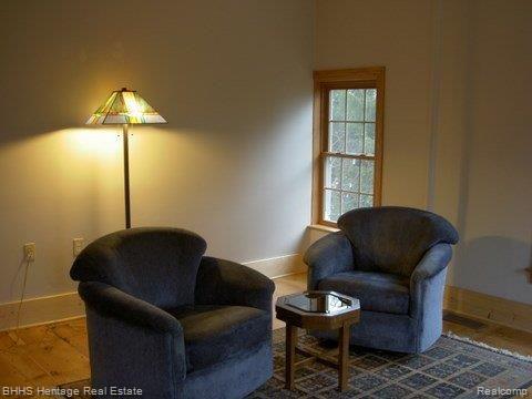13961 West Commerce Road Milford, MI 48380 - Photo 11 of 23 Loft / Library