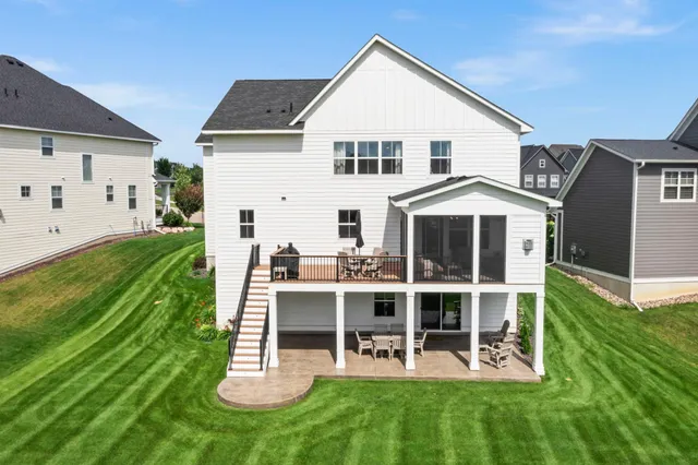 $965,000 | 5062 Boulder Lane, Chaska, MN 55318