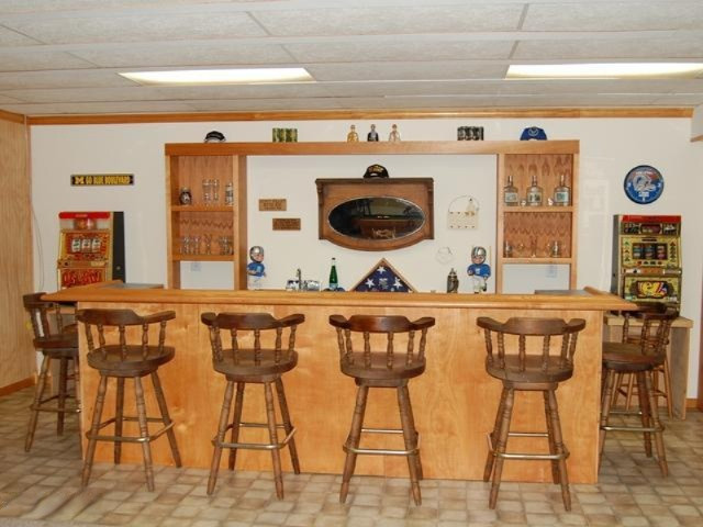18586 Fillmore Road Stanwood, MI 49346 - Photo 20 of 32 20 Bar