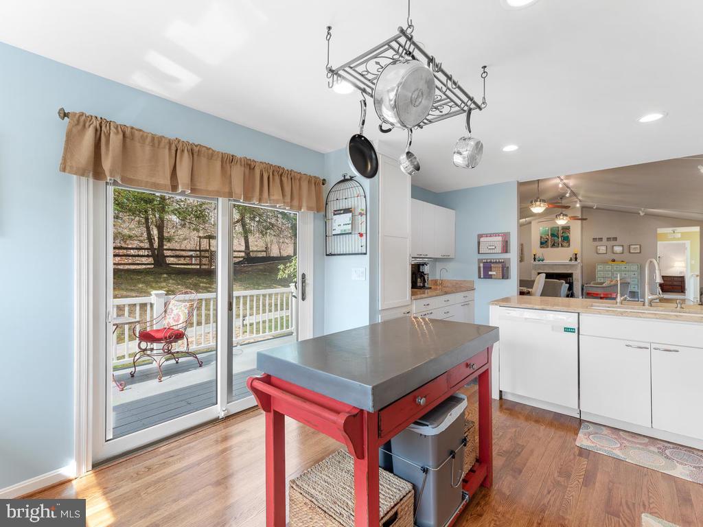 5319 Bartholow Road Sykesville, MD 21784 - Photo 6 of 65 Kitchen