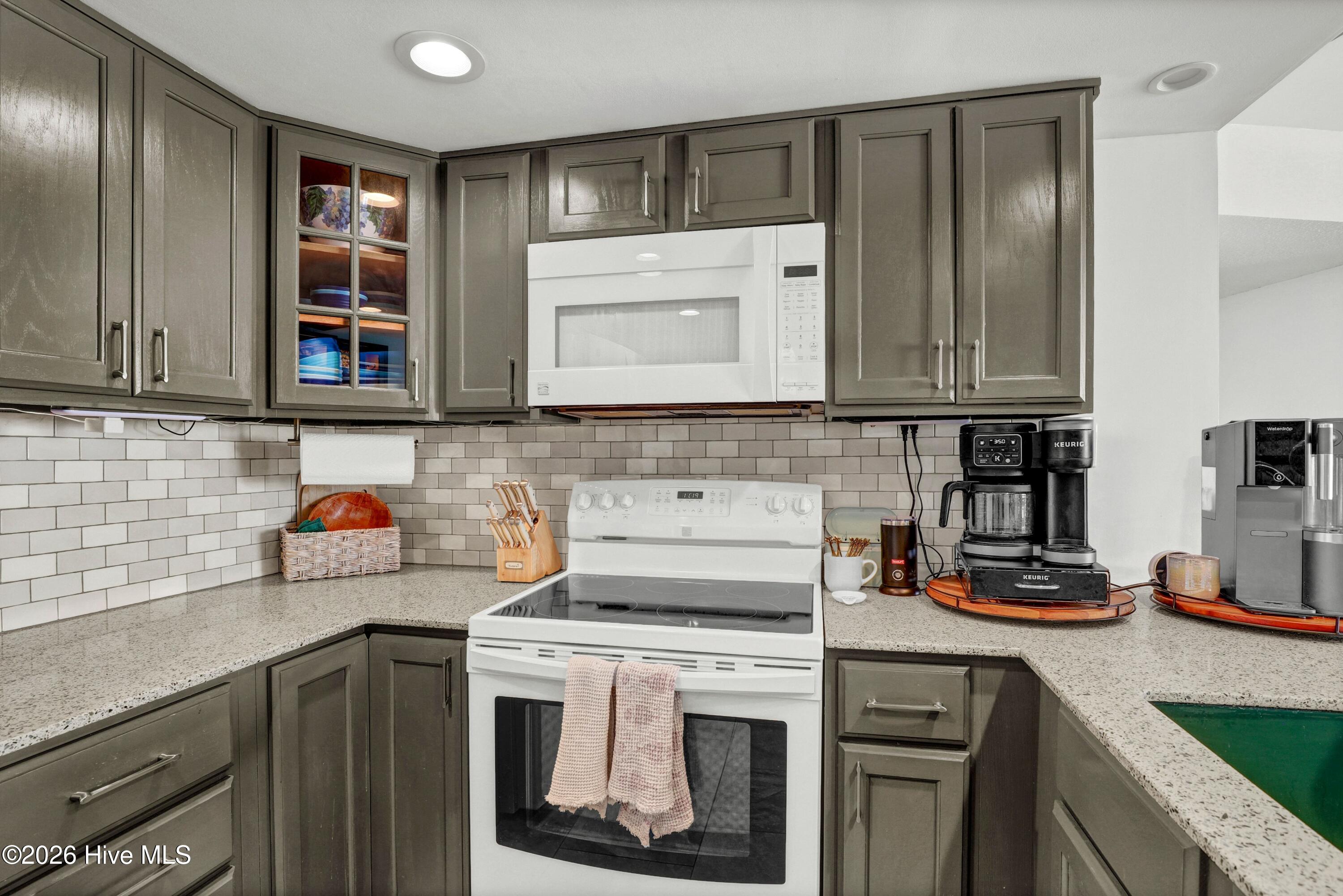 2000 New River Inlet Road, Unit 1108 North Topsail Beach, NC 28460 - Photo 4 of 91