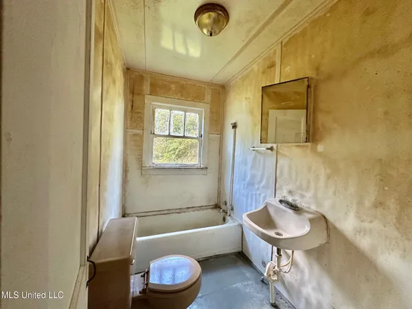 $49,000 | 1923 County Road 4001, Goodman, MS 39079