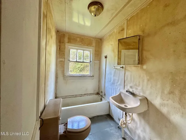 $49,000 | 1923 County Road 4001, Goodman, MS 39079