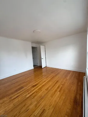 $1,800 | 31 Williams Street, Roselle Park, NJ 07204