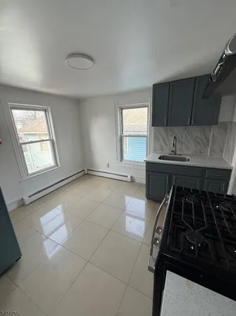 $1,800 | 31 Williams Street, Roselle Park, NJ 07204