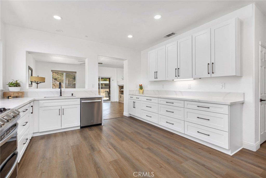 200 Pompano Place Norco, CA 92860 - Photo 14 of 75