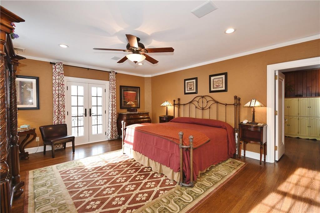 715 Delafield Road Pittsburgh, PA 15215 - Photo 12 of 25 Bright and spacious master boasts a Juliet balcony.