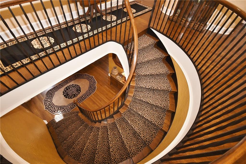 715 Delafield Road Pittsburgh, PA 15215 - Photo 20 of 25 Every detail is exquisite.