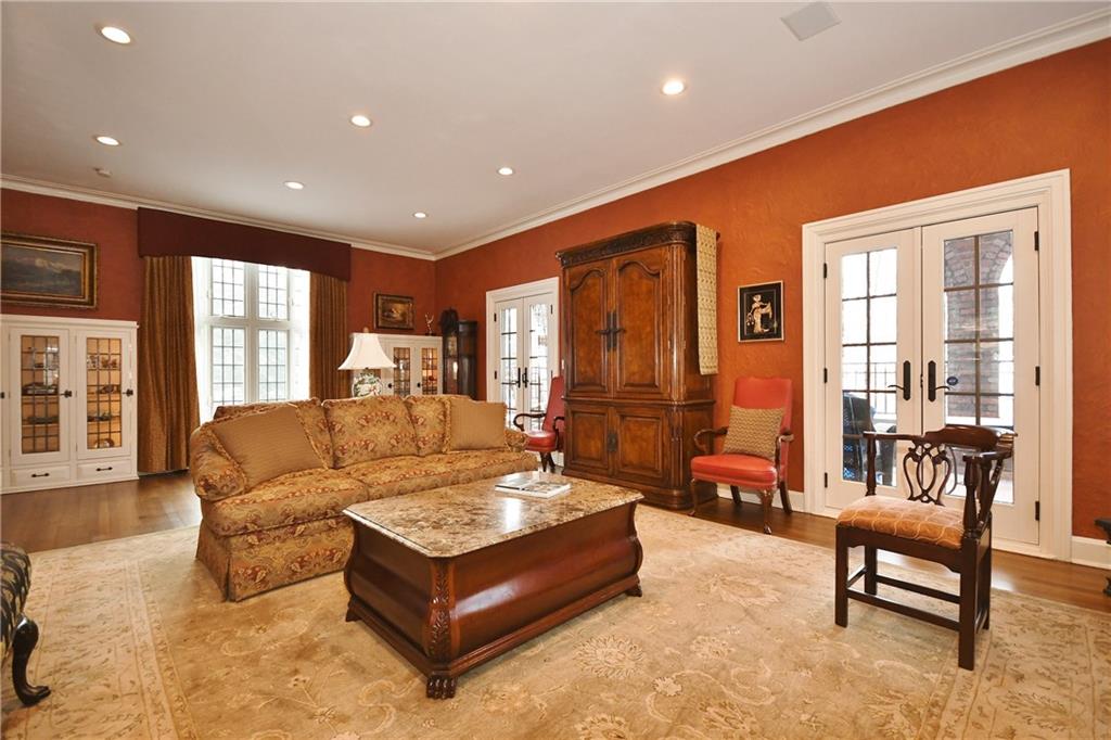 715 Delafield Road Pittsburgh, PA 15215 - Photo 6 of 25 Original built-ins throughout the home.